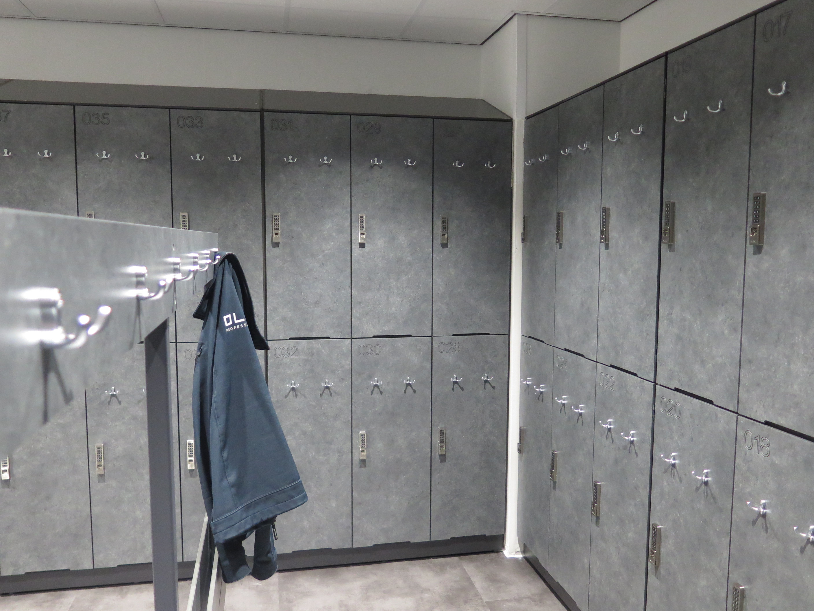 Vandalismussichere, gepflegte Schlie&szlig;f&auml;cher im Fitnessstudio